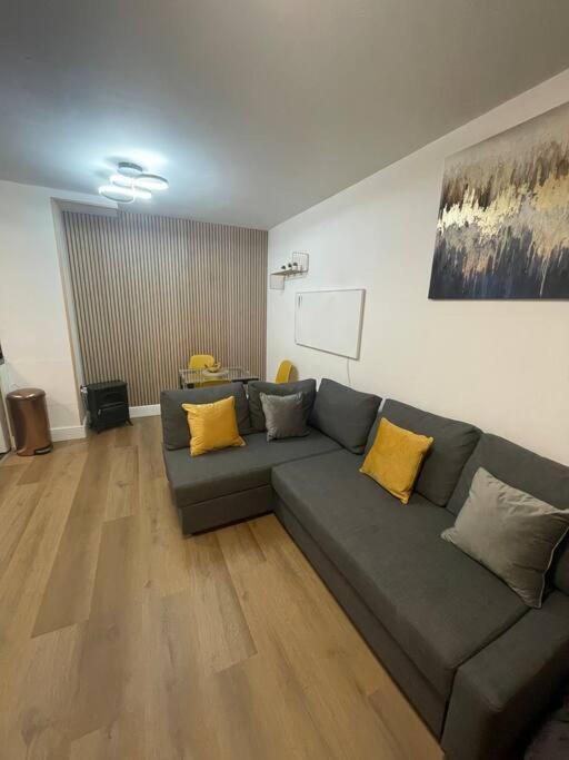 Broadway Suite - Newly Refurbished Stylish Apartment With Free Private Parking - Great Location Бирмингам Екстериор снимка